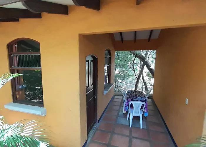 Cabinas La Playa Hotel