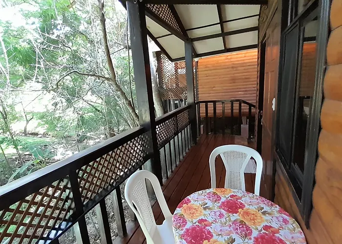 Hotel Cabinas La Playa 3*